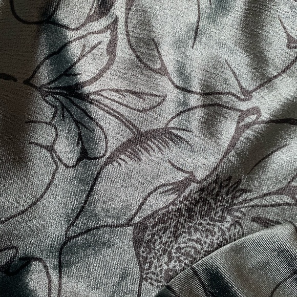 Velvet wrap-top - Picture 3 of 5